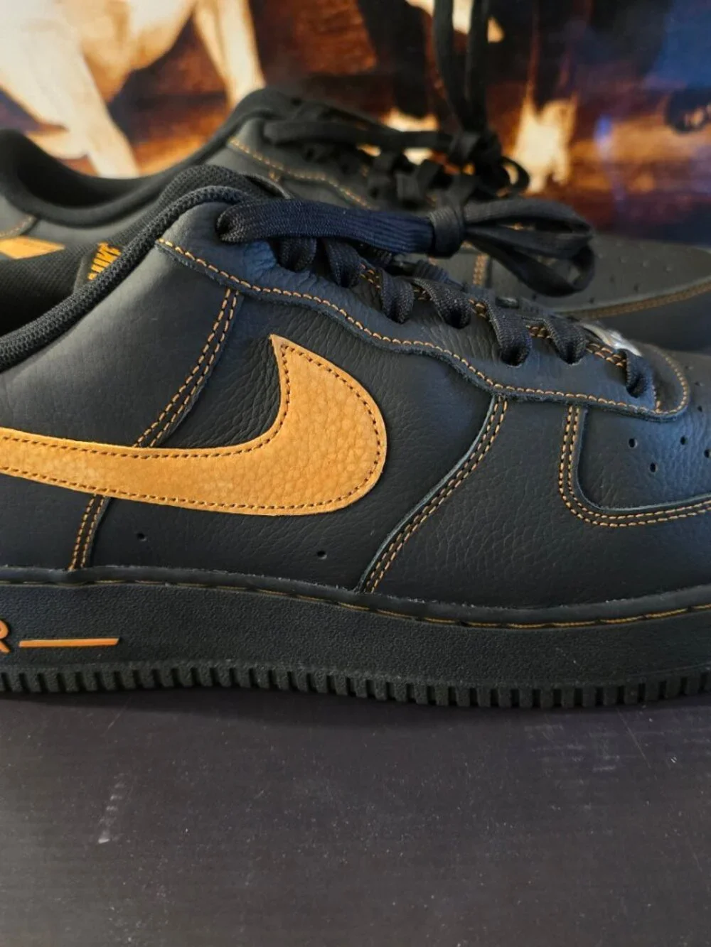Nike Air Force 1 Low '07 LV8 Black Desert Ochre Gold Mens HQ2037-003 Sz 12 US - Picture 3 of 14